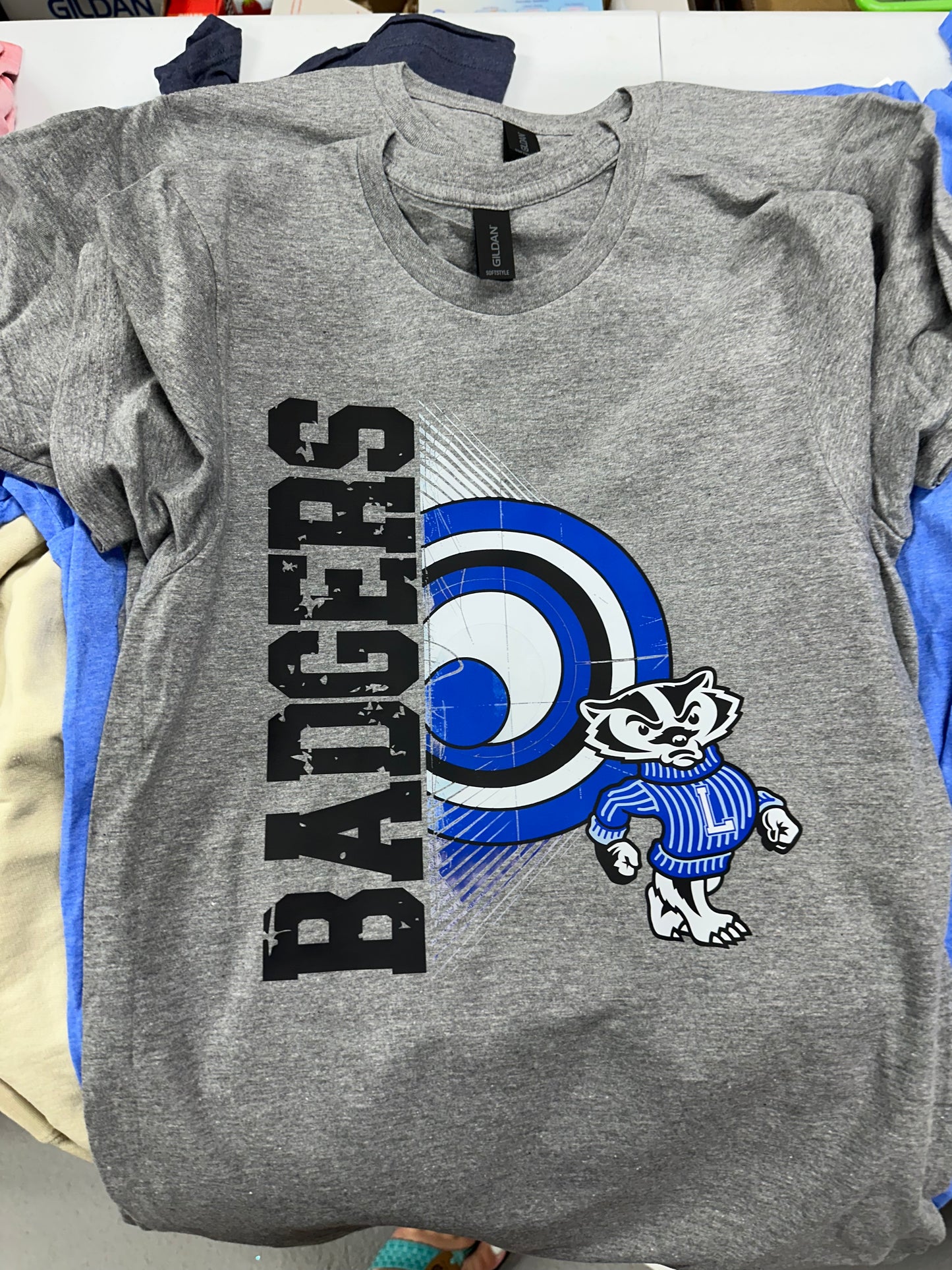 23 circle unisex badger